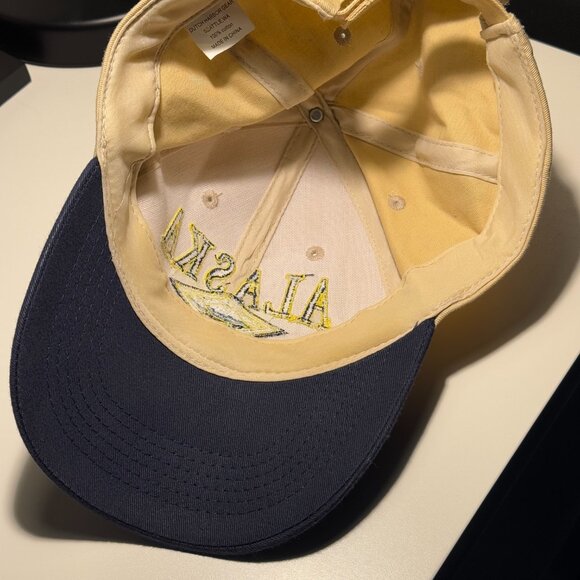 Vintage 90 Alaska Cap - Picture 5 of 5